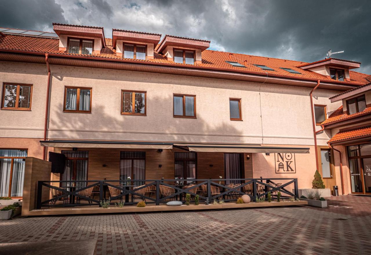 Hotel Novy Kastiel - Self check-in Topoľčany Exterior foto