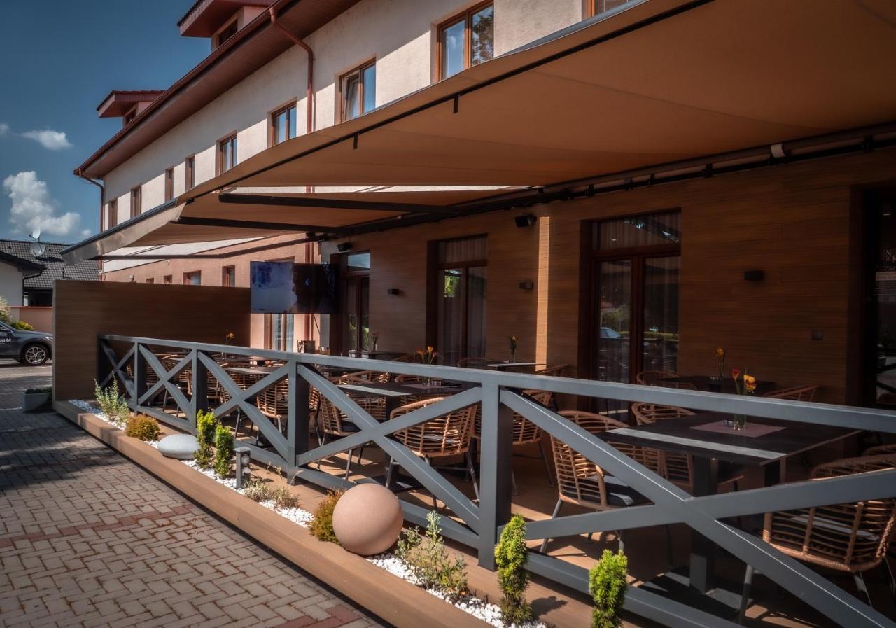 Hotel Novy Kastiel - Self check-in Topoľčany Exterior foto